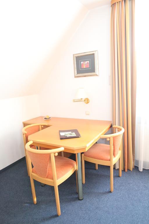 Hotel Am Ostpark Нойбіберг Номер фото